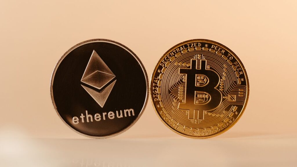Ethereum and Bitcoin coins representing Ethereum casino payment options